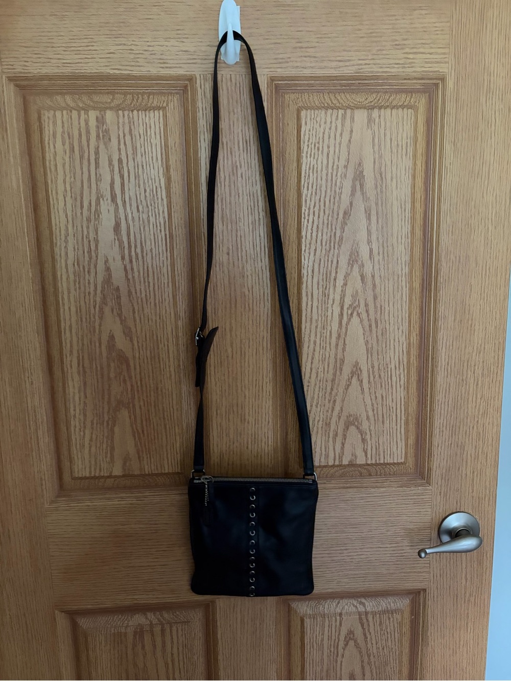 COACH CROSSBODY SWING PACK WITH GROMMET DETAIL -BLACK - Picture 5 of 5